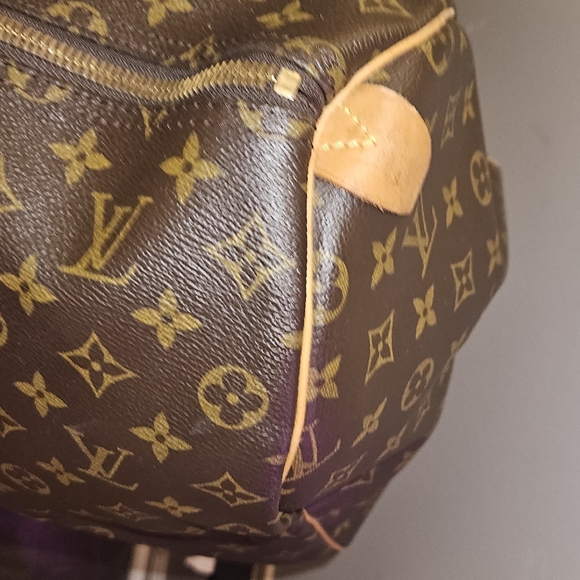 Louis Vuitton Keepall 50 w/ COA - Picture 14 of 16